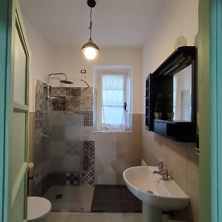 La Casa Di Nenni * Santa Giusta